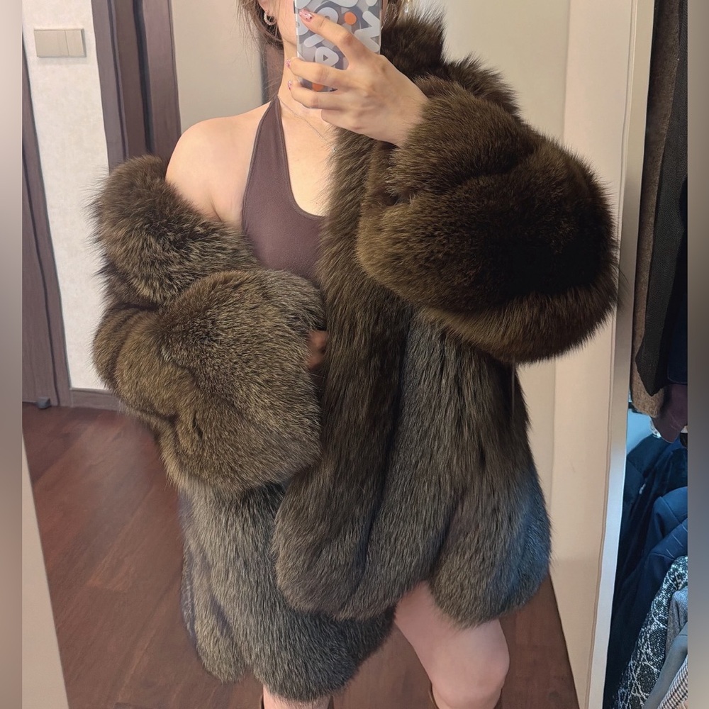 Luxurious EMBA Fox Forest Fox Fur Coat